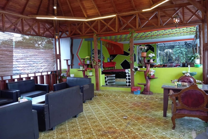 Imagen de los interiores del Hotel OYO 93631 Eltsania Exclusive Homestay Syariah. Foto 15