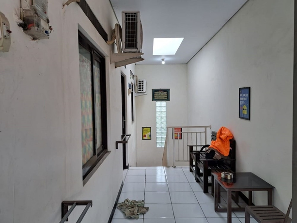 Imagen de los interiores del Hotel OYO 93634 Penginapan D\'palinggihan Syariah. Foto 15