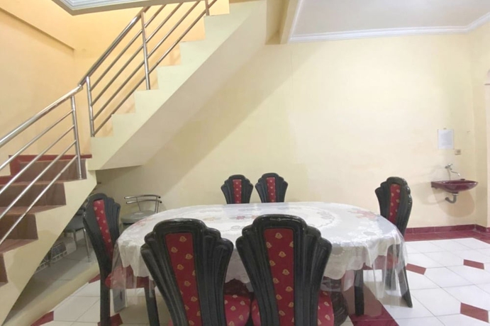 Imagen de los interiores del Hotel OYO 93641 Udayana Guesthouse Syariah. Foto 9