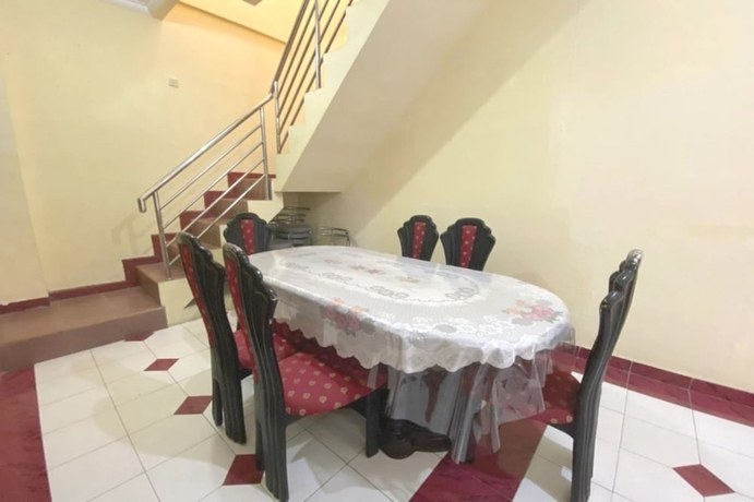 Imagen de los interiores del Hotel OYO 93641 Udayana Guesthouse Syariah. Foto 15