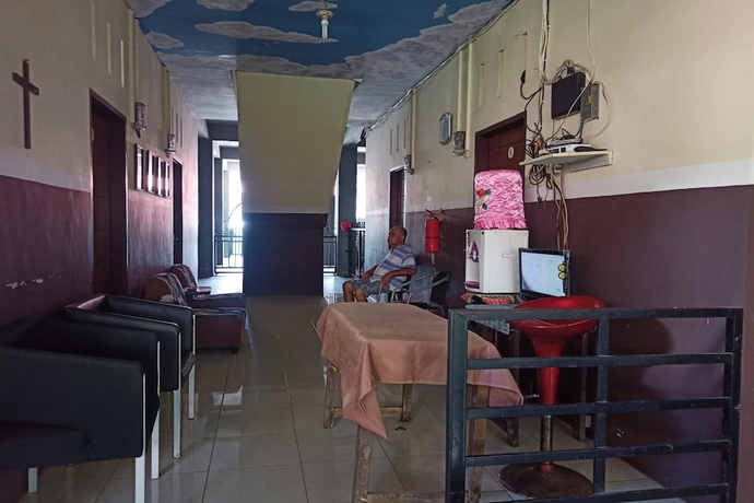 Imagen de los interiores del Hotel OYO 93650 Pondok Baruga 777. Foto 6