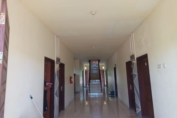 Imagen de los interiores del Hotel OYO 93650 Pondok Baruga 777. Foto 7
