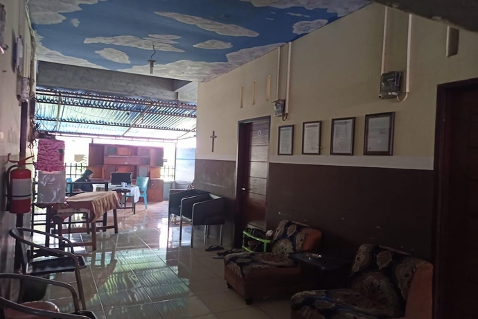 Imagen de los interiores del Hotel OYO 93650 Pondok Baruga 777. Foto 8