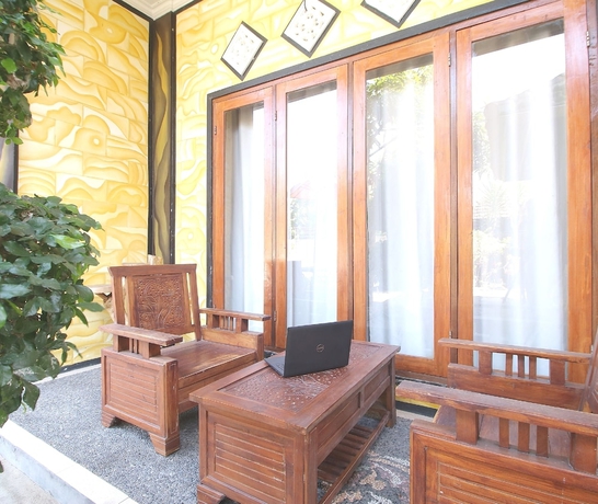 Imagen de los interiores del Hotel OYO 93657 Puri Batu Bolong. Foto 17