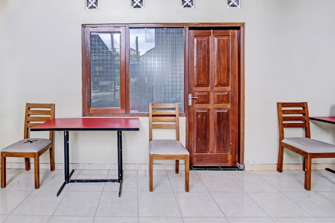 Imagen de los interiores del Hotel OYO 93660 New Family. Foto 19