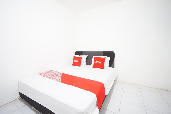 Imagen de la habitación del Hotel OYO 93682 Blessing\'s Kediri Homestay. Foto 8