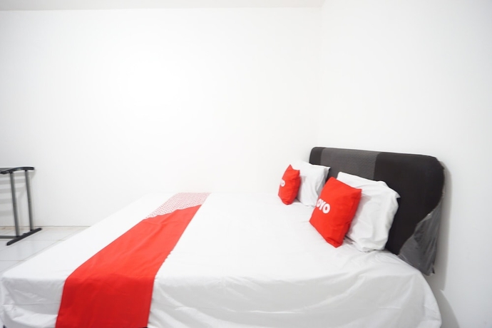 Imagen de la habitación del Hotel OYO 93682 Blessing\'s Kediri Homestay. Foto 13