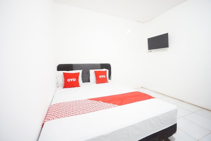 Imagen de la habitación del Hotel OYO 93682 Blessing\'s Kediri Homestay. Foto 15