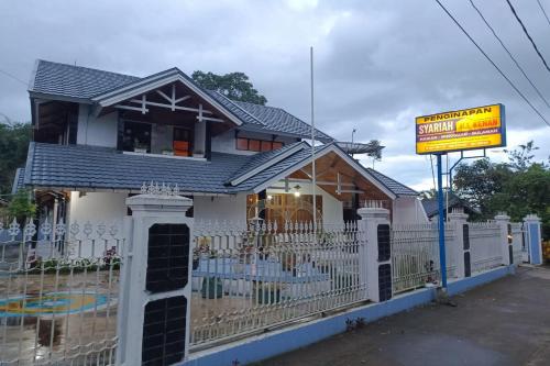 Imagen general del Hotel OYO 93706 Penginapan Syariah Hj. Kenan. Foto 3