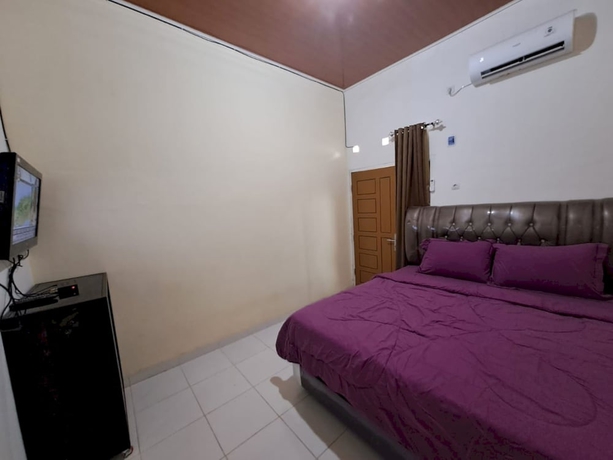 Imagen de la habitación del Hotel OYO 93714 Guest House Gembul Syariah. Foto 3