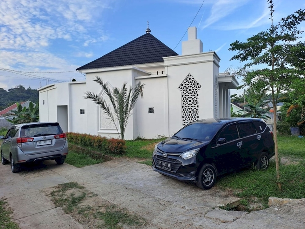 Imagen de los interiores del Hotel OYO 93714 Guest House Gembul Syariah. Foto 11