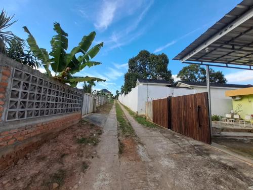 Imagen general del Hotel OYO 93714 Guest House Gembul Syariah. Foto 13