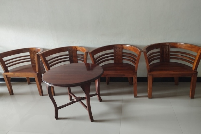 Imagen de los interiores del Hotel OYO 93745 Penginapan Naya Rita. Foto 16