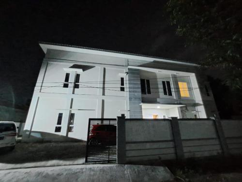Imagen general del Hotel OYO 93870 Damai Guest House Cirebon. Foto 1
