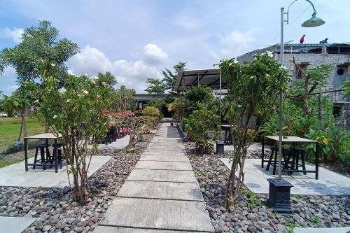 Imagen general del Hotel OYO 93885 D\'harjo Guesthouse. Foto 11