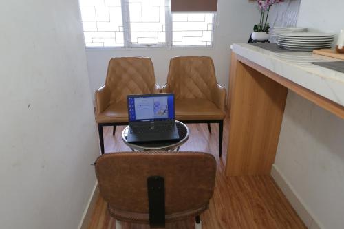 Imagen general del Hotel OYO 93933 King\'s Room. Foto 11