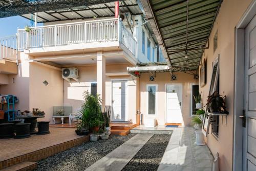 Imagen general del Hotel OYO 93976 Maluku Guest House. Foto 8