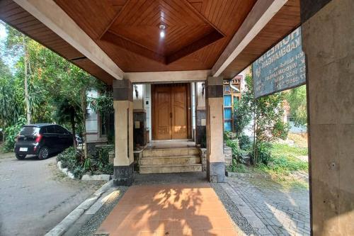 Imagen general del Hotel OYO 94009 Homestay Ndalem Kademangan. Foto 3