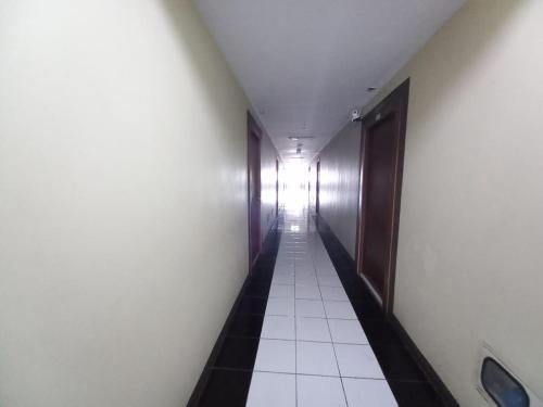 Imagen general del Hotel OYO 94052 Apartement Gateway Cicadas by Guling Property. Foto 17