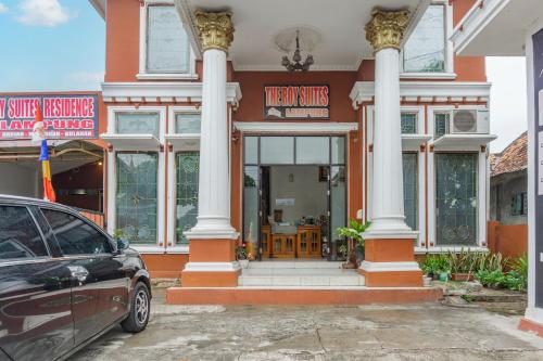 Imagen general del Hotel OYO 94067 The Roy Suite Guest House. Foto 18