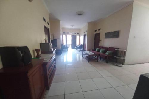 Imagen general del Hotel OYO 94102 Kuningan Guest House Syariah. Foto 5