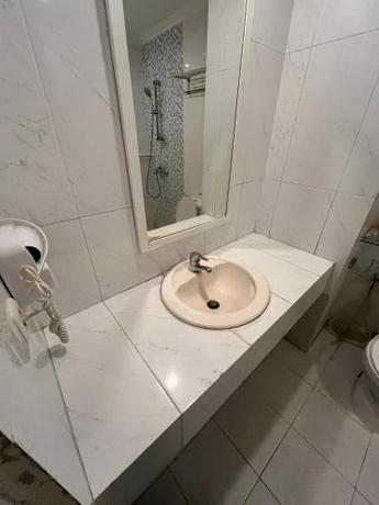 Imagen general del Hotel OYO 94362 Kebayoran. Foto 9