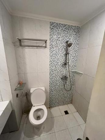 Imagen general del Hotel OYO 94362 Kebayoran. Foto 15