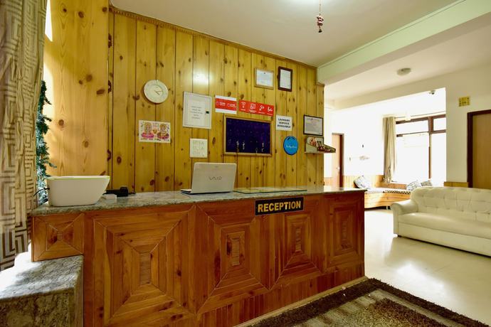 Imagen de los interiores del Hotel OYO 9480 Sun N Snow Resort. Foto 19