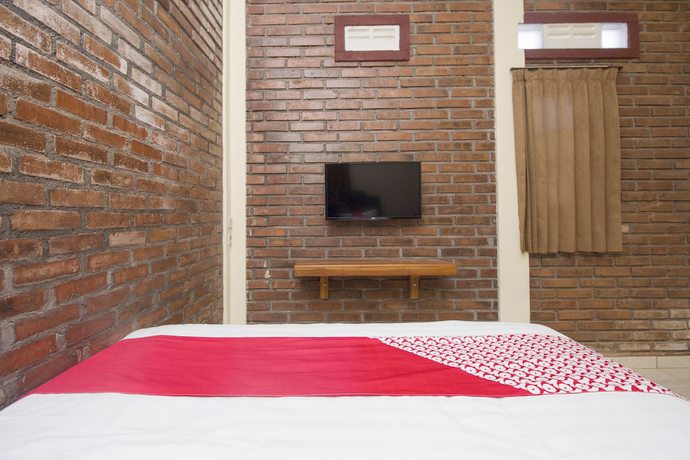 Imagen de la habitación del Hotel OYO 952 Annisa Syariah Guest House. Foto 2