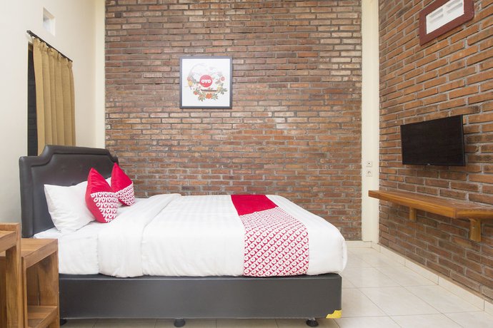 Imagen de la habitación del Hotel OYO 952 Annisa Syariah Guest House. Foto 4