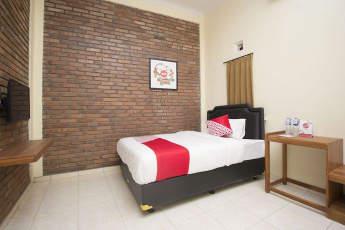 Imagen de la habitación del Hotel OYO 952 Annisa Syariah Guest House. Foto 16