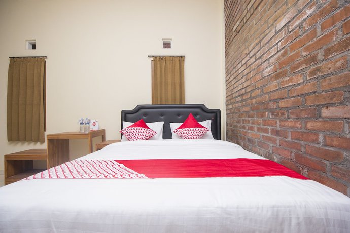 Imagen de la habitación del Hotel OYO 952 Annisa Syariah Guest House. Foto 17