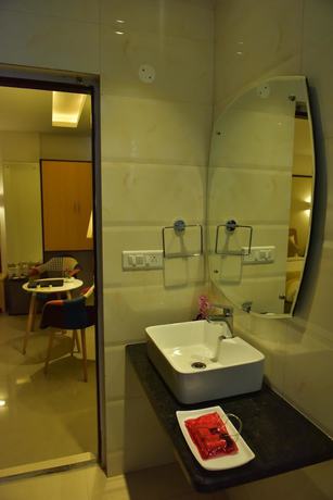 Imagen de la habitación del Hotel OYO 997 Eutopia. Foto 10