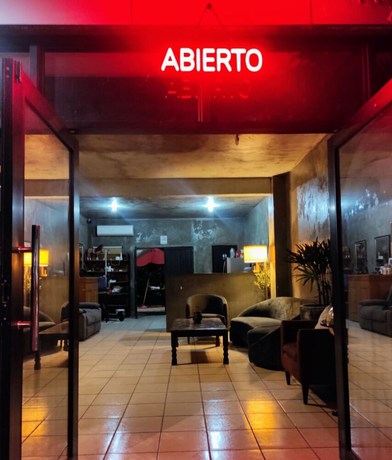 Imagen de los interiores del Hotel OYO Aeropuerto, San Jos&eacute; del Cabo. Foto 11