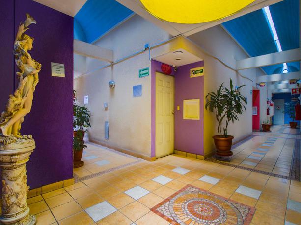 Imagen de los interiores del Hotel OYO Afrodita. Foto 5