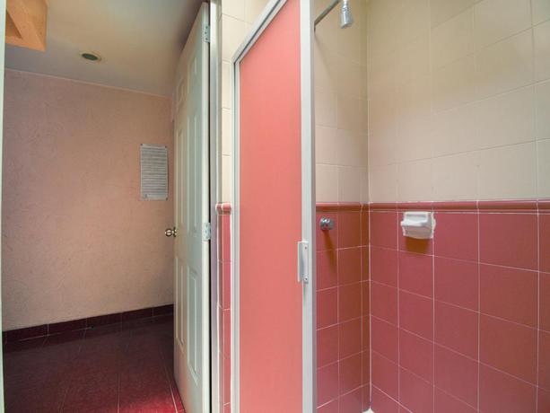 Imagen de la habitación del Hotel OYO Afrodita. Foto 4