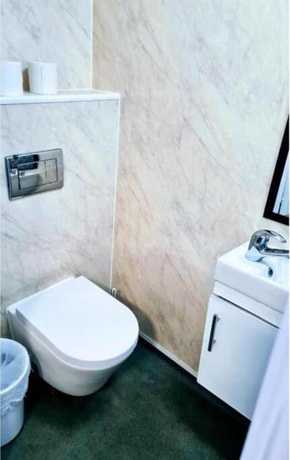 Imagen de la habitación del Hotel OYO Aparthotel Hathern. Foto 5