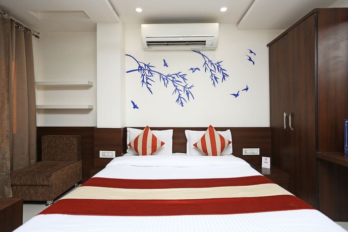 Imagen de la habitación del Hotel OYO BHO034 Ashirwad Regency. Foto 6