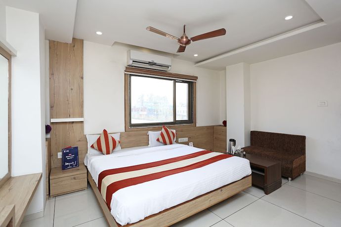 Imagen de la habitación del Hotel OYO BHO034 Ashirwad Regency. Foto 7