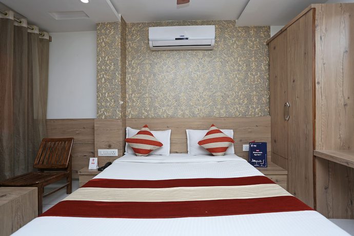 Imagen de la habitación del Hotel OYO BHO034 Ashirwad Regency. Foto 9