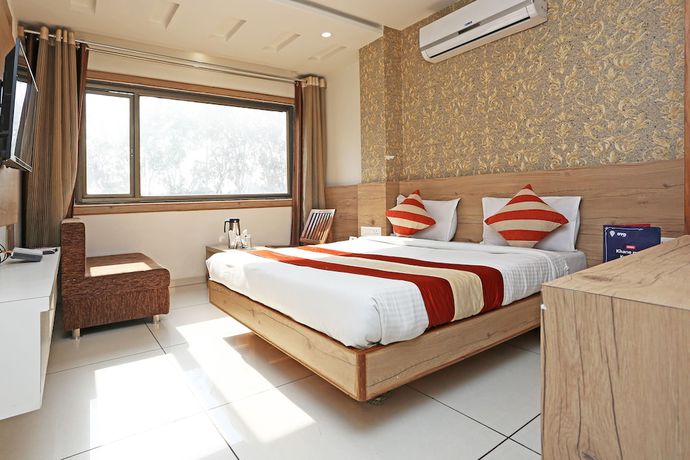 Imagen de la habitación del Hotel OYO BHO034 Ashirwad Regency. Foto 10
