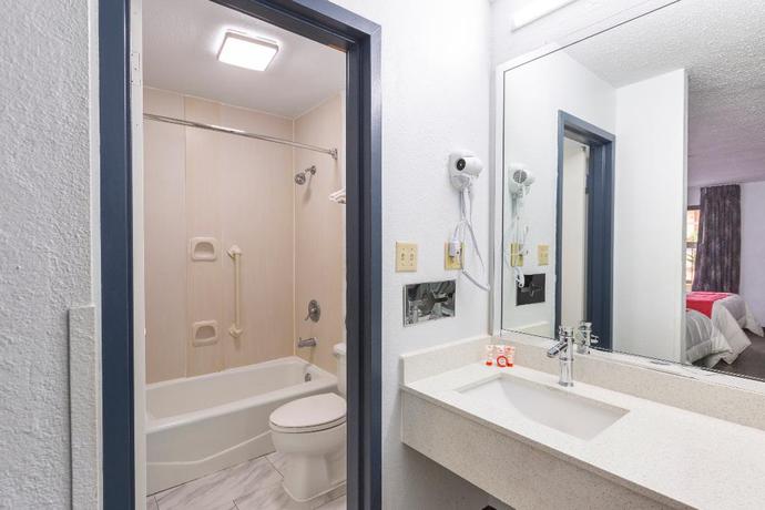 Imagen de la habitación del Hotel OYO Baton Rouge Mid City. Foto 8
