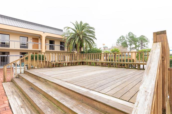 Imagen de los interiores del Hotel OYO Baton Rouge Mid City. Foto 16