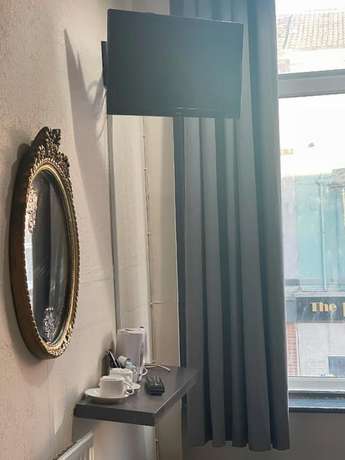 Imagen de la habitación del Hotel OYO Binglea. Foto 8