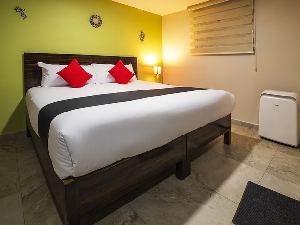 Imagen de la habitación del Hotel OYO Boutique Las Campanas. Foto 6