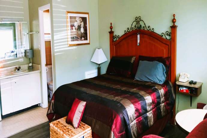 Imagen de la habitación del Hotel OYO Calhoun, GA I-75. Foto 9