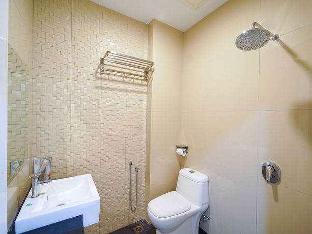 Imagen de la habitación del Hotel OYO Capital O 89685 Atta Hotel Bukit Mertajam. Foto 8