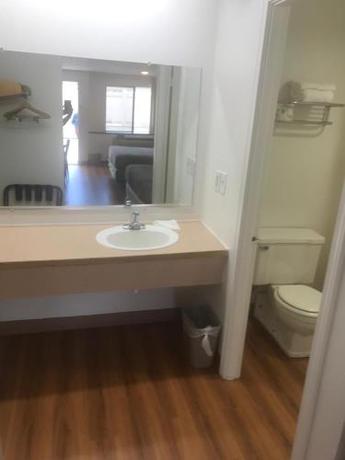 Imagen de la habitación del Hotel OYO Centralia. Foto 6