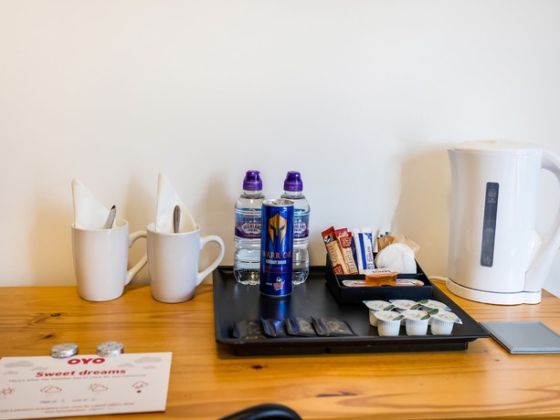 Imagen de la habitación del Hotel OYO Clamart. Foto 3