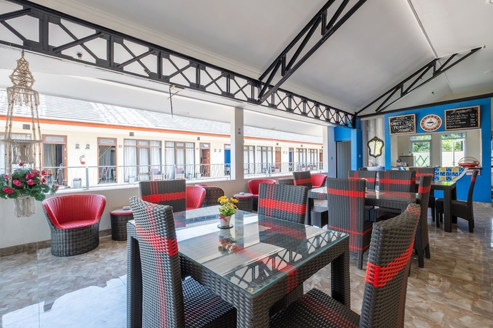 Imagen del bar/restaurante del Hotel OYO Collection O 1032 Rahayu Residence Syariah. Foto 2